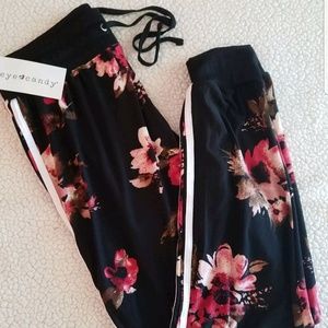 Cute joggers, rose print, striped sides, NWT